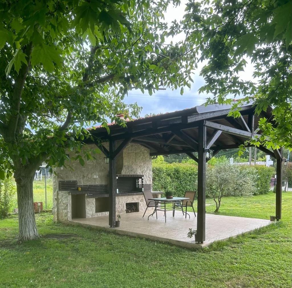 Villa La Varik 1 リトコロン エクステリア 写真
